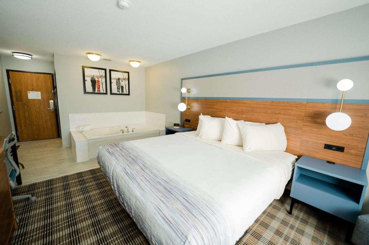 Americinn By Wyndham Tomahawk Ngoại thất bức ảnh