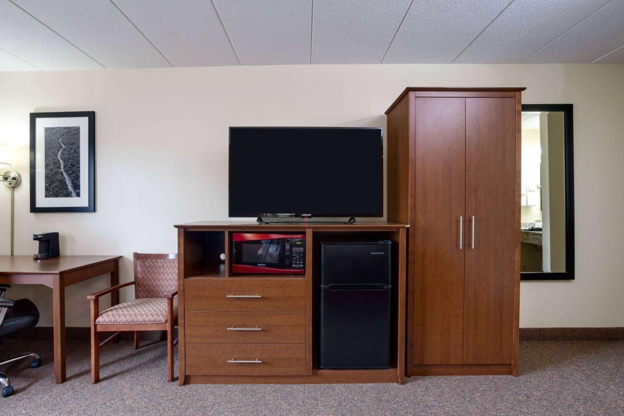 Americinn By Wyndham Tomahawk Ngoại thất bức ảnh